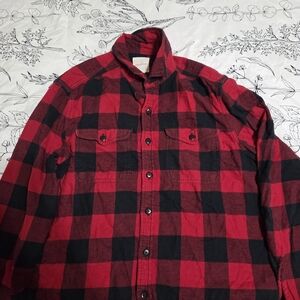 American Eagle Men’s Red Plaid Flannel - Large